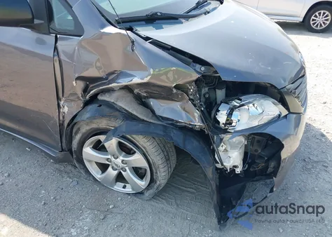 2011 Toyota Sienna из США, поврежденный, VIN 5TDKA3DC8BS007015